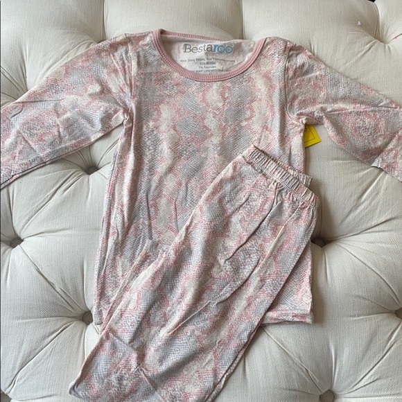 Girls size 5 gift bag - Picture 4 of 6